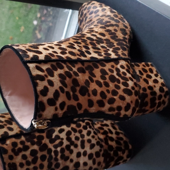 J. Crew Sadie Ankle Boots in Leopard Calf Hair. Size 8. - Picture 7 of 7